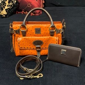 Dooney & Bourke Set